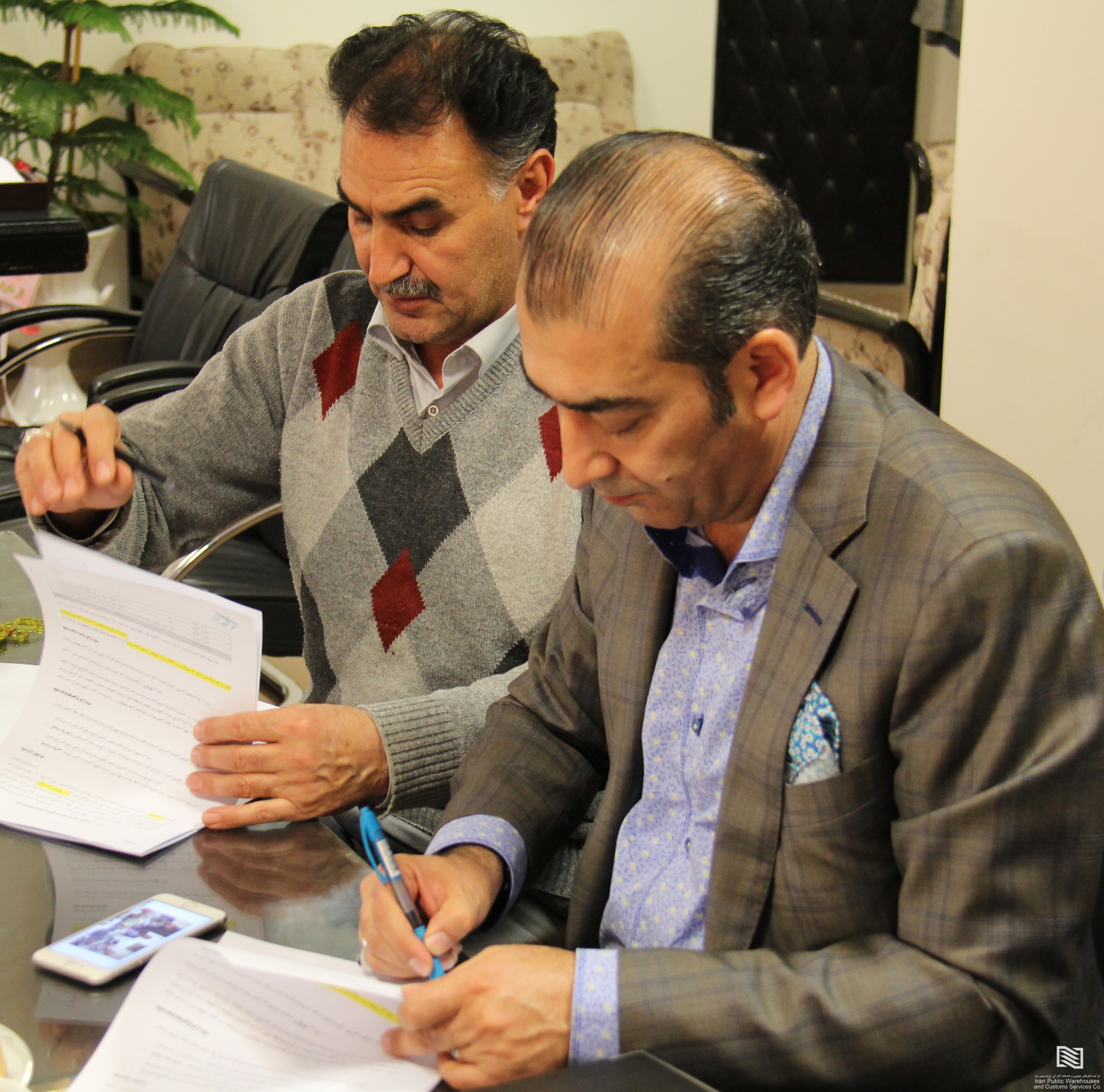 مدیر عامل شرکت انبارهای عمومی و خدمات گمرکی غرب خبر داد: ایجاد پایانه کانتینری و  ورود ماهیانه 1000 TEU کانتینر در شرکت