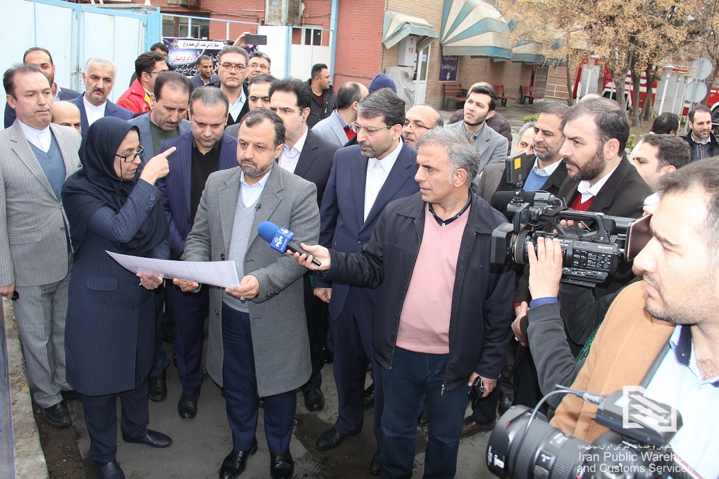 اجرایی شدن فرایند ابلاغ الکترونیکی در سامانه جامع گمرکی با حضور وزير امور اقتصادی و دارایی در گمرک غرب و شرکت انبارهای عمومی